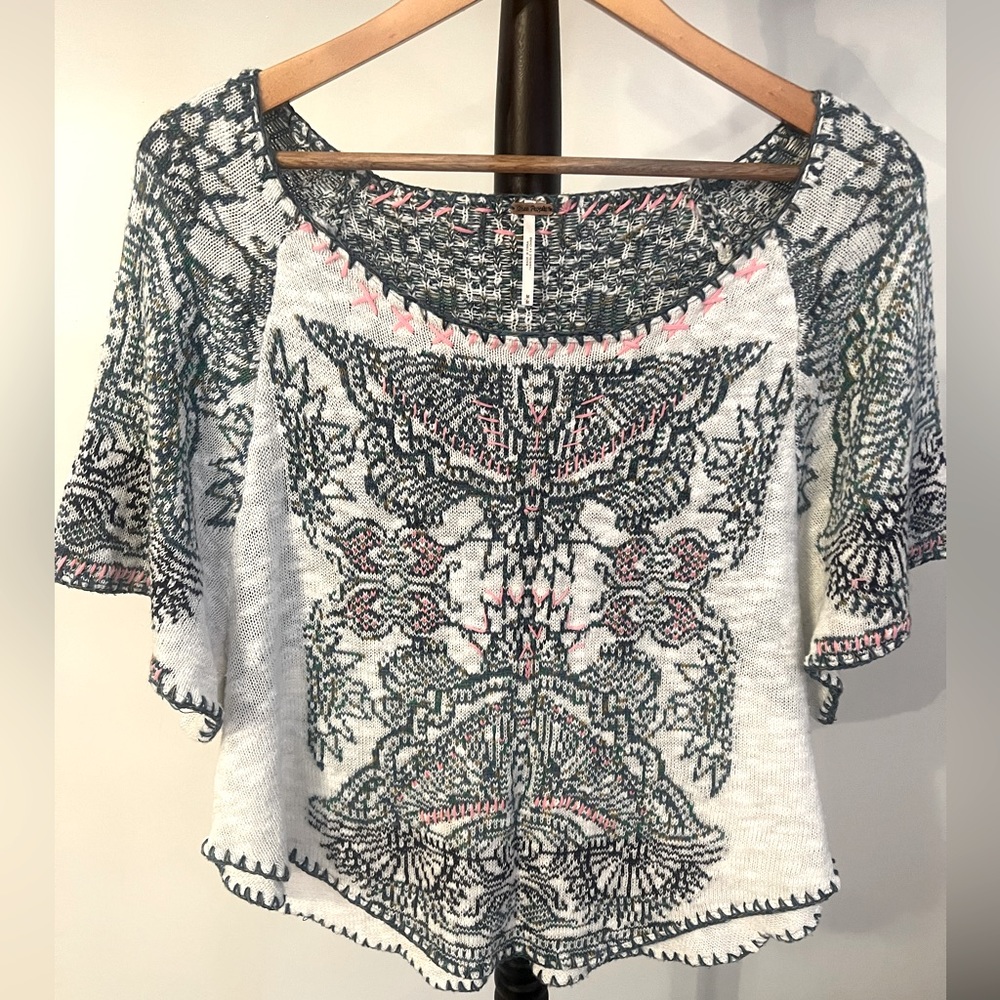 Free People Knitted Poncho Top Size Medium